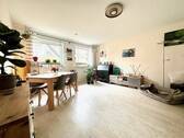 Wohn-/Esszimmer - 