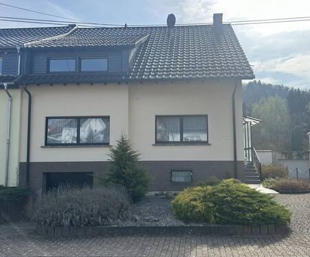 656684994_1606394001496505_2065597694122183346_n.jpg - Gepflegte Doppelhaushälfte in ruhiger Lage