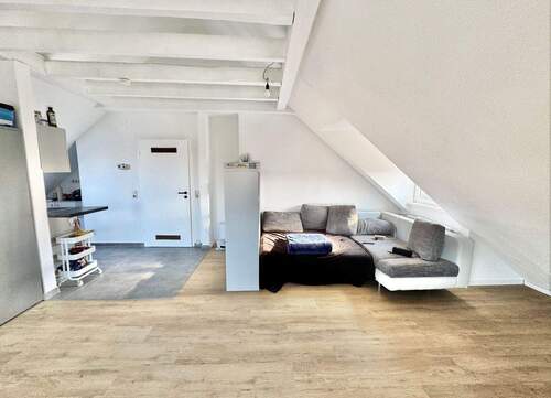 Wohnbereich - 2 Zimmer Etagenwohnung zum Kaufen in Stuttgart