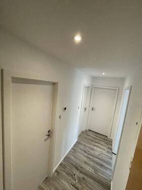 Flur - 2 Zimmer Etagenwohnung zur Miete in Braunschweig