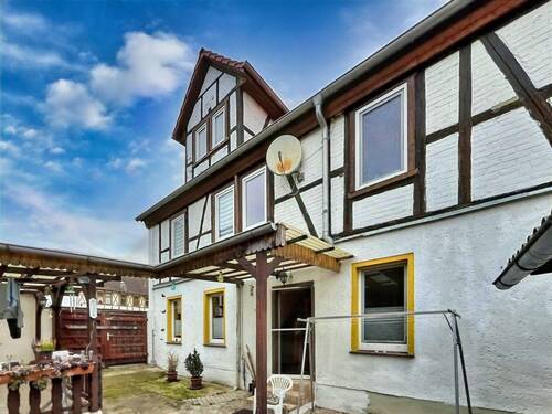 Hausansicht-Hofseite - 8 Zimmer Reihenendhaus zum Kaufen in Oschersleben