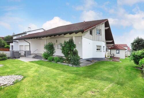 Aussenaufnahme - Einfamilienhaus mit Einliegerwohnung in Landshut-Münchnerau