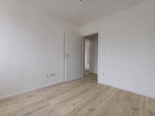 20240423_150026 - Sanierte 2-Zimmer-Wohnung mit Balkon