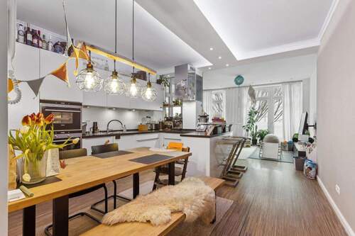 Wohnküche - 3 Zimmer Etagenwohnung zum Kaufen in Köln