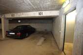 Tiefgaragenstellplatz - 