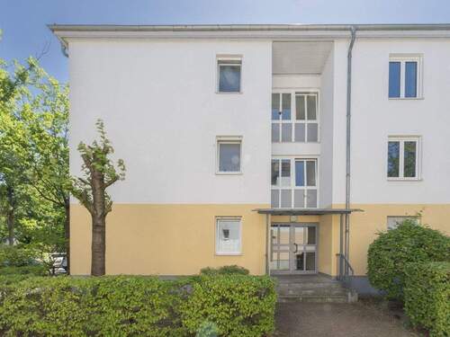 Ansicht frontal - Eins, zwei, daheim! Bezugsfreie Gartenmaisonette-Wohnung
