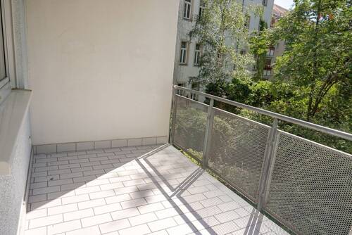 Balkon - beispielhaft - 2 Zimmer Etagenwohnung zum Kaufen in Dresden