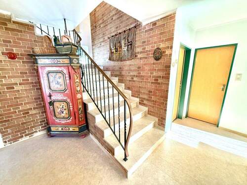 In Ihrer Diele gen Duschbad & Kinderzimmer - 