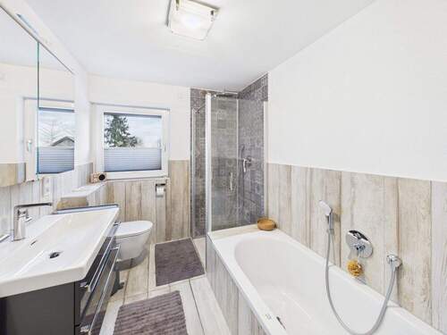 modernes Tageslichtbad - 