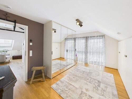 praktisches Ankleidezimmer - 