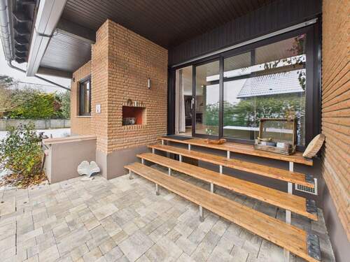 Zugang zur Terrasse - 8 Zimmer Einfamilienhaus in Mainz