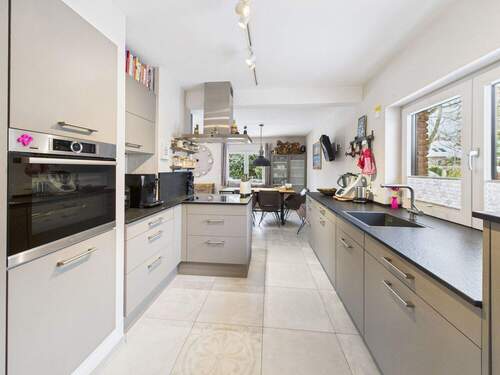 hochwertige Einbauküche - 