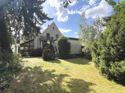 Garten und Haus.jpeg - 6 Zimmer Einfamilienhaus zum Kaufen in Berlin