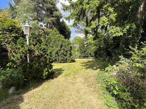 Garten.jpeg - 6 Zimmer Einfamilienhaus in Berlin