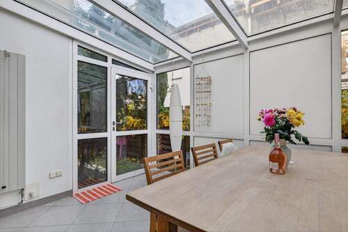 Wintergarten 2 - 4 Zimmer Etagenwohnung zum Kaufen in Karlsruhe