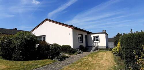 20250430_133712.jpg - Ärmel hochkrempeln und loslegen! Sanierungsbedürftiger Bungalow in ruh. Lage Jöllenbeck auf Erbpachtgrundstück mit günstigem Erbbauzins zu verkaufen!