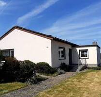 Ärmel hochkrempeln und loslegen! Sanierungsbedürftiger Bungalow in ruh. Lage Jöllenbeck auf Erbpachtgrundstück mit günstigem Erbbauzins zu verkaufen! - Bielefeld