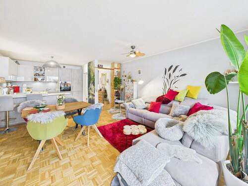 lichtdurchfluteter Wohnbereich - 2 Zimmer Etagenwohnung zum Kaufen in Budenheim