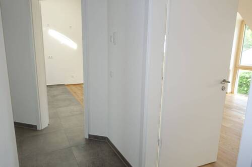 WE 8 Flur - Etagenwohnung mit 65,20 m&sup2; in Kraiburg zur Miete