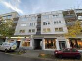 Vorderansicht des Hauses - Attraktive 2-ZKB-Wohnung mit Balkon – direkte Zentrumslage