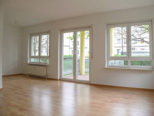 Wohnbereich mit Essplatz - Etagenwohnung mit 55,40 m² in Dresden zum Kaufen