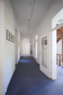 großer Flur - Etagenwohnung mit 134,00 m² in Wiesbaden zur Miete