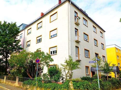 Ruhige Grünlage - 3 Zimmer Etagenwohnung in Nürnberg