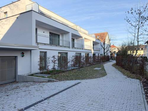 Hausansicht - 1 Zimmer Etagenwohnung zur Miete in München