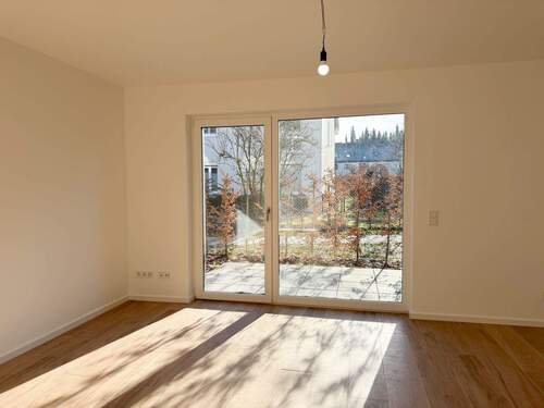 Terrasse - Etagenwohnung mit 49,30 m&sup2; in München zur Miete