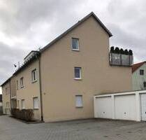 Hochwertig ausgestattete 4 Zimmer Mietwohnung mit überdachter Terrasse und Gartenanteil - Weiden in der Oberpfalz Lerchenfeld