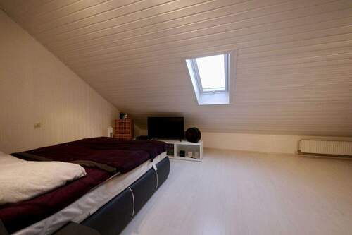 Schlafzimmer Ansicht 2 - 