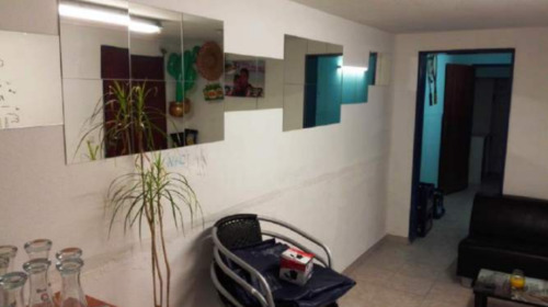 Zugang zum Badezimmer UG - 