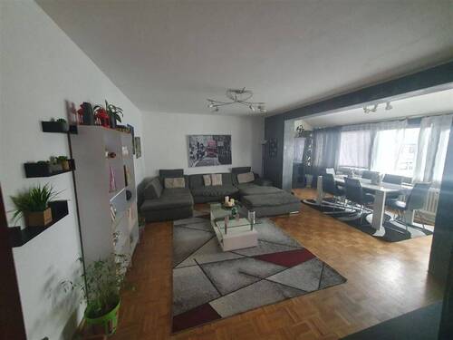Wohnzimmer - 4 Zimmer Etagenwohnung zum Kaufen in Rheinstetten