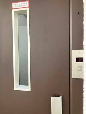 oder mit dem Aufzug - 