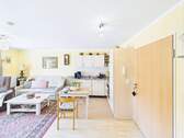 Wohnbereich - 2 Zimmer Etagenwohnung zum Kaufen in Lehrte