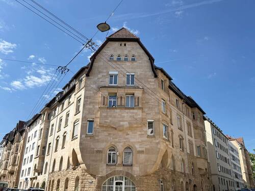 Frontansicht - Stuttgart-West: Familienfreundliche 4-Zimmer-Wohnung im Altbaujuwel