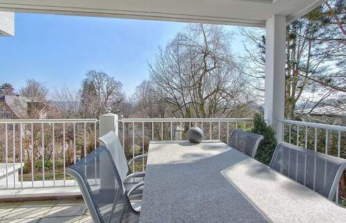 Herrliche Ausblicke - 3 Zimmer Etagenwohnung zur Miete in Starnberg