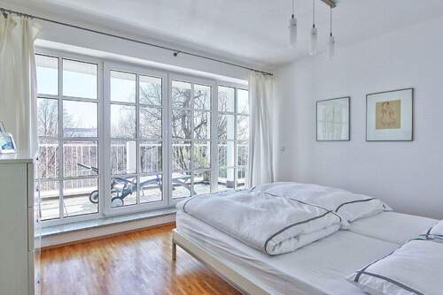 Schlafzimmer mit Terrassenzugang - 