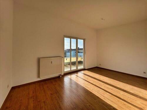 Wohnzimmer - 2 Zimmer Etagenwohnung in Altötting