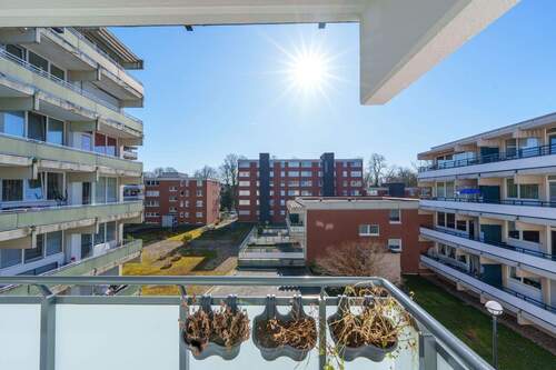  Balkon - Gepflegte 4-Zimmer-Wohnung in bester Wohnlage