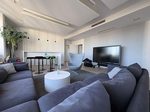 Lounge - Büro mit 248,00 m&sup2; in München zur Miete