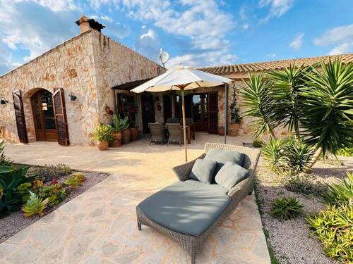 Bild 4 - Einfamilienhaus mit 235,00 m&sup2; in SANTANYI zum Kaufen