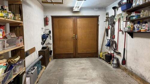Garage - 