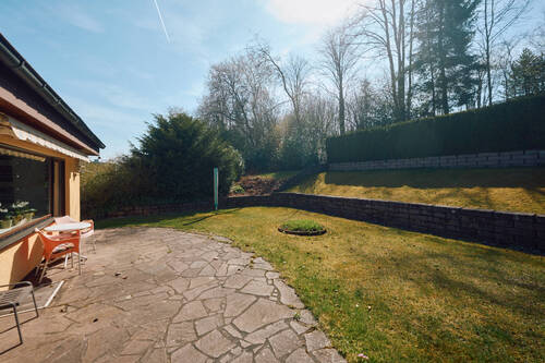 Terrasse mit Blick in Ihren Garten - Doppelhaushälfte mit 135,30 m² in Schramberg-Sulgen zum Kaufen