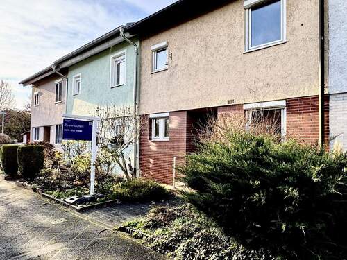 Außenansicht - Ihr neues Zuhause mit Garten - Platz für Familie, Kreativität und Zukunft!