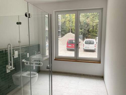 Bad - Terrassenwohnung mit 112,00 m&sup2; in Hannover zur Miete