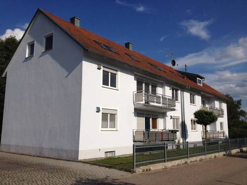 Bild 1 - Großzügige 4-Zimmer-Wohnung mit Balkon! Erdgeschoss! Frei!