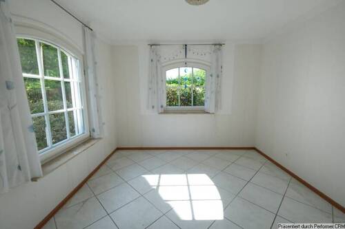 Offener Arbeitsbereich am Wohnzimmer - 