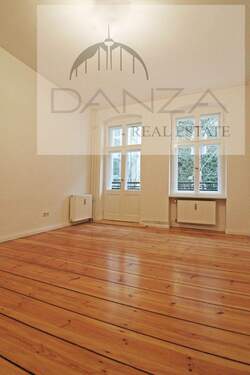 Wohnzimmer - 2 Zimmer Etagenwohnung zum Kaufen in Berlin