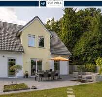 Neuwertiges, freistehendes Einfamilienhaus mit Pool und tollem Garten in zentraler Lage - Grevenbroich Stadtmitte